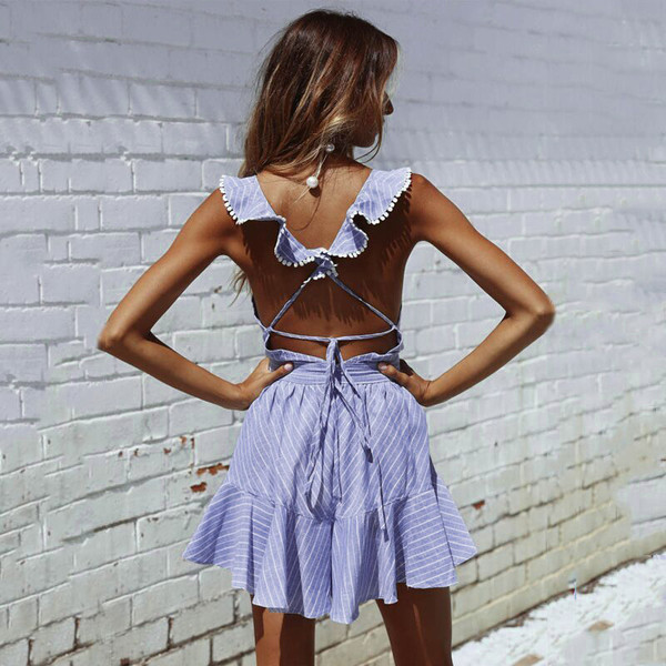 Актуална дамска рокля с дълбоко V-образно деколте в син цвят