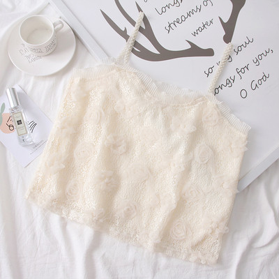 Női felső csipkével és pántokkal