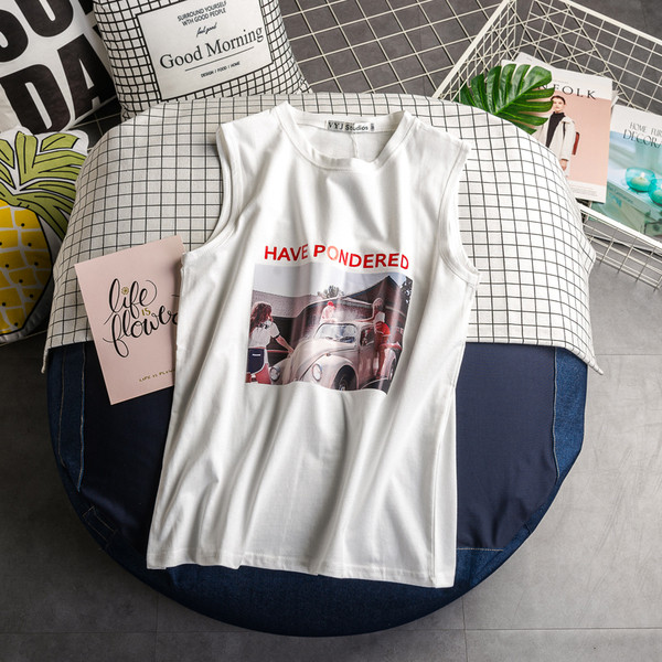 Ανδρικό μπλουζάκι σε μαύρο και άσπρο με εφαρμογή