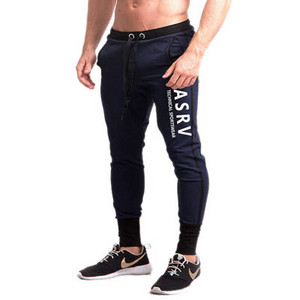 Férfi sportnadrág több színben felirattal