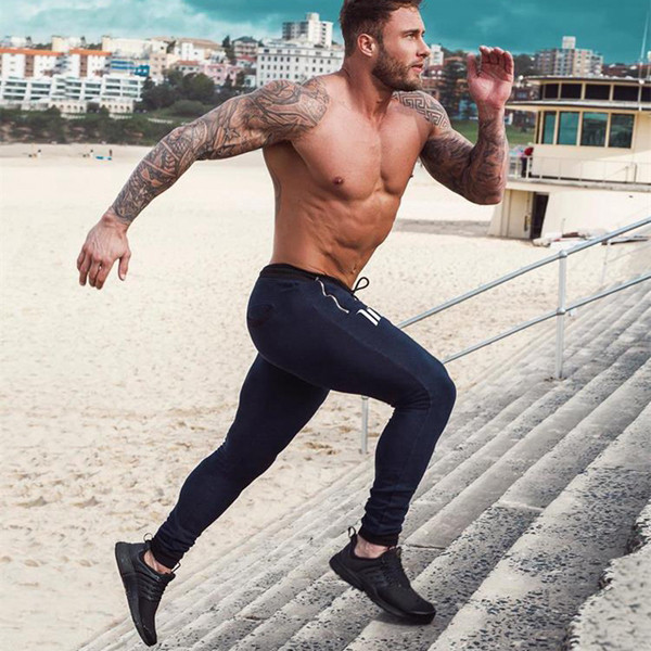 Τρία χρώματα αθλητικά ανδρικά παντελόνια με τσέπες