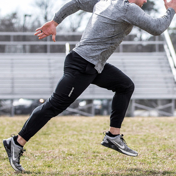 Modern férfi sportnadrág három színben felirattal