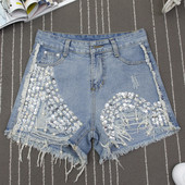 Κομψά γυναικεία σορτς με σχισμένα στοιχεία και πέρλες