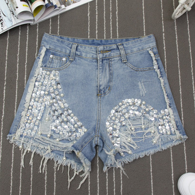 Κομψά γυναικεία σορτς με σχισμένα στοιχεία και πέρλες