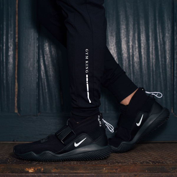 Ανδρικά αθλητικά παντελόνια με επιγραφές δύο χρωμάτων