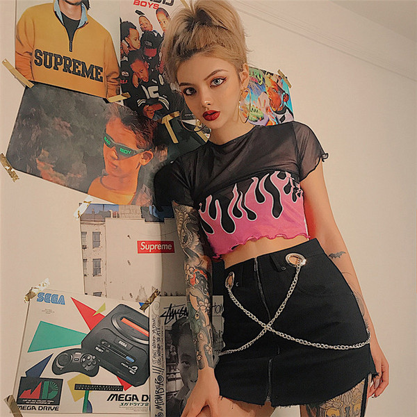 Modern női szoknya fekete színben, láncelemmel