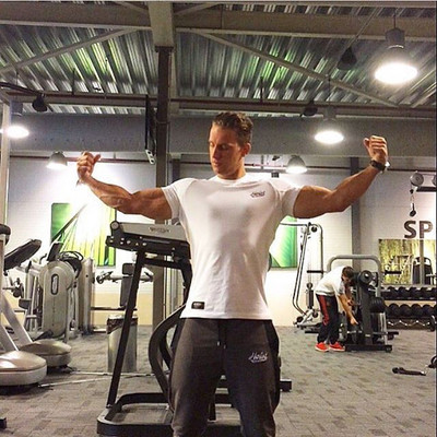 Αθλητικά ανδρικά παντελόνια σε διάφορα χρώματα με επιγραφή