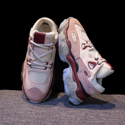 Modern tornacipő magas talppal, három színben