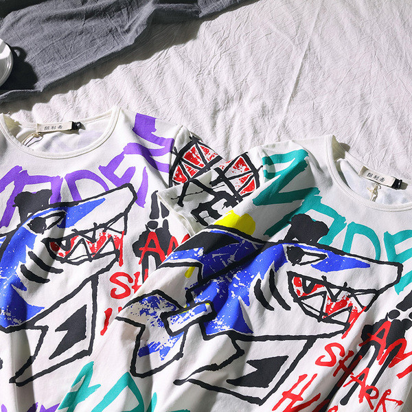 Modern, rövid ujjú férfi póló, két színben