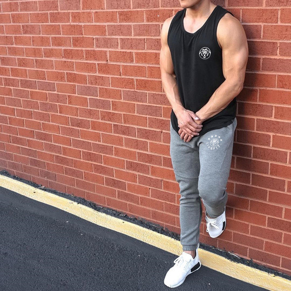 Παντελόνια ανδρικά σε τρία χρώματα με εφαρμογή