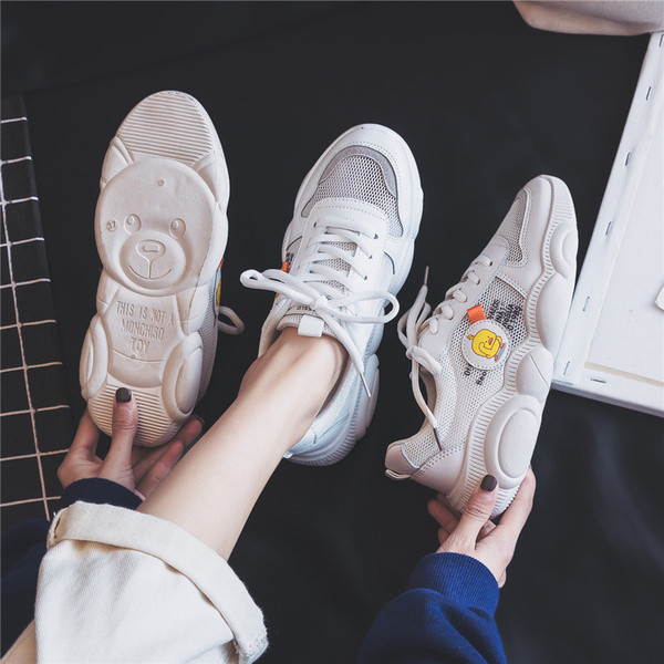 Modern női tornacipő fehér és bézs rátéttel