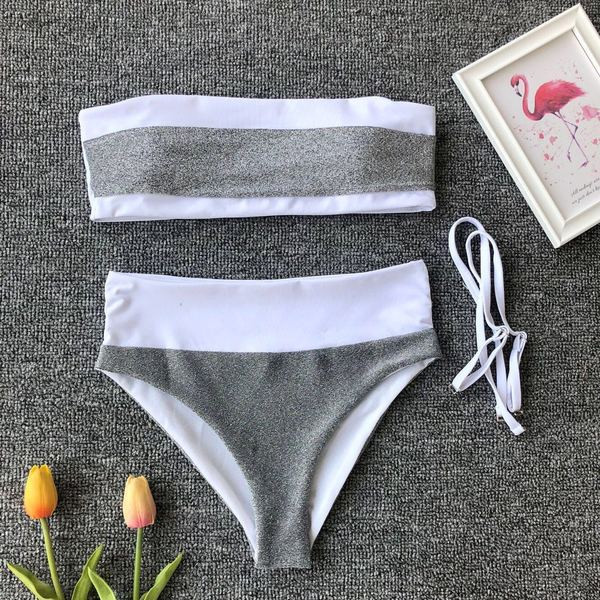 Stílusos, kétrészes női fürdőruha, magas derékkal