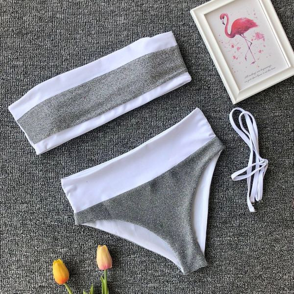 Stílusos, kétrészes női fürdőruha, magas derékkal