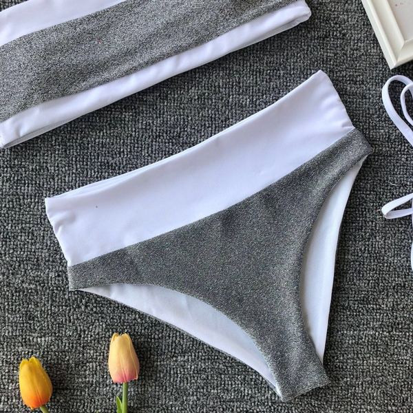 Stílusos, kétrészes női fürdőruha, magas derékkal