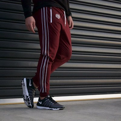 Παντελόνια ανδρικά σε τρία χρώματα με κεντήματα