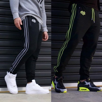 Παντελόνια ανδρικά σε τρία χρώματα με κεντήματα