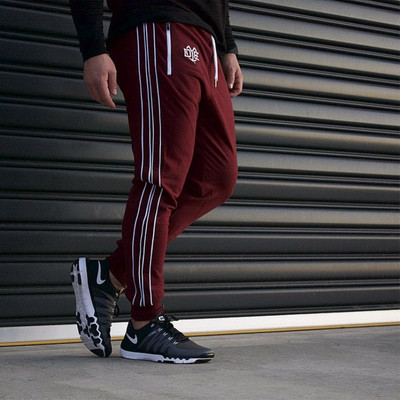 Παντελόνια ανδρικά σε τρία χρώματα με κεντήματα