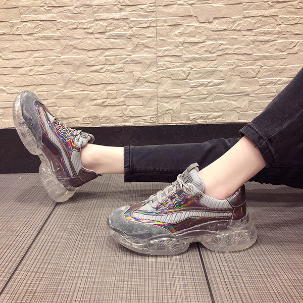 Κομψά γυναικεία αθλητικά παπούτσια με παχιά σόλα σε τρία χρώματα