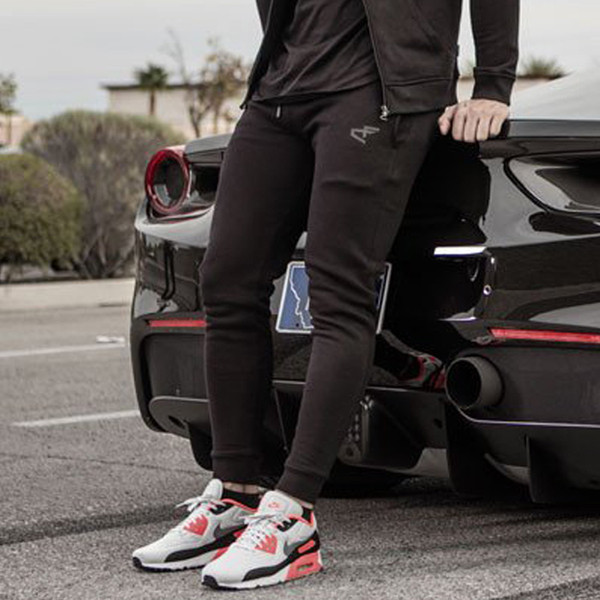 Sport és alkalmi férfi nadrág három színben nyakkendővel és zsebbel