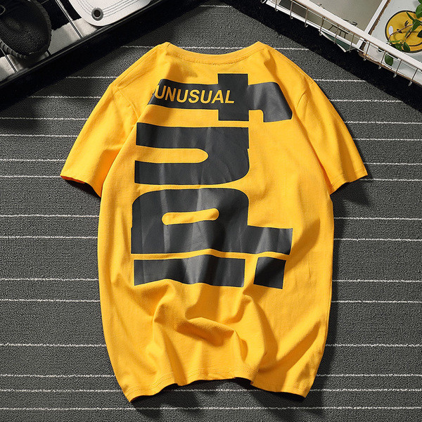 Férfi póló három színben, rövid ujjal és feliratokkal