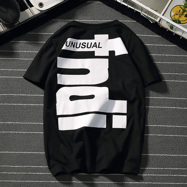 Férfi póló három színben, rövid ujjal és feliratokkal