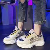 Σύγχρονα γυναικεία αθλητικά παπούτσια σε δύο χρώματα