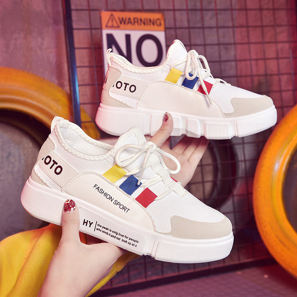 Alkalmi női tornacipő fehér, kék és piros színben