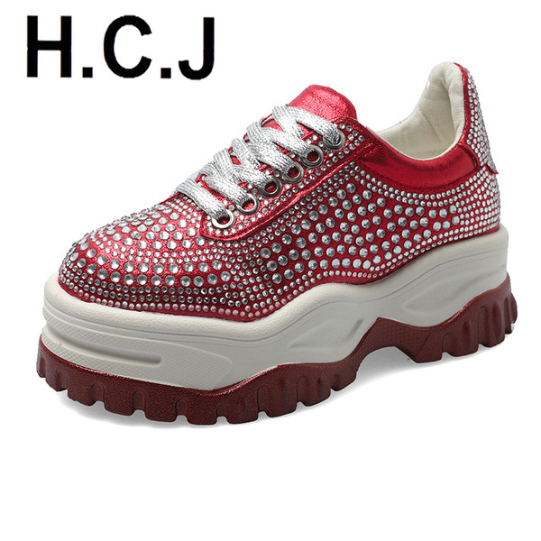 ÚJ Modern női tornacipő durva talppal és kő elemekkel, két színben