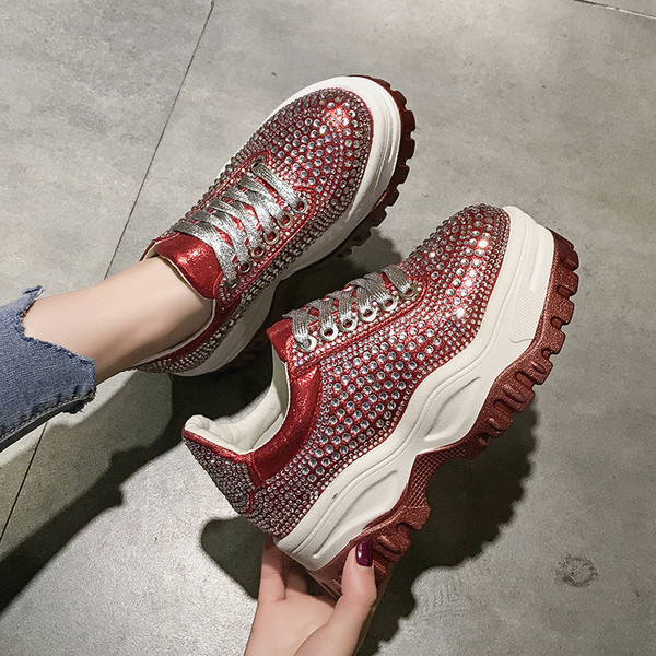 ÚJ Modern női tornacipő durva talppal és kő elemekkel, két színben