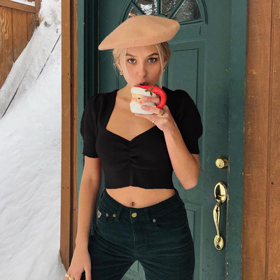 Γυναικεία μπλούζα σε κόκκινο χρώμα με τετράγωνο ντεκολτέ