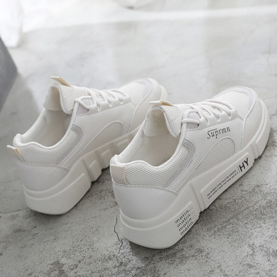 Modern női tornacipő magas talppal, három színben