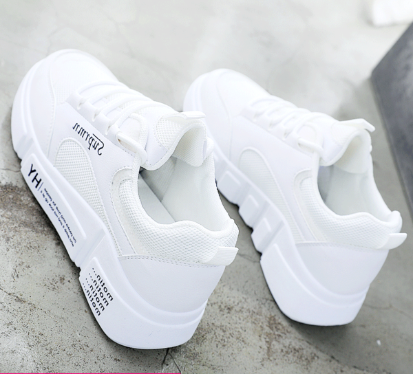 Modern női tornacipő magas talppal, három színben