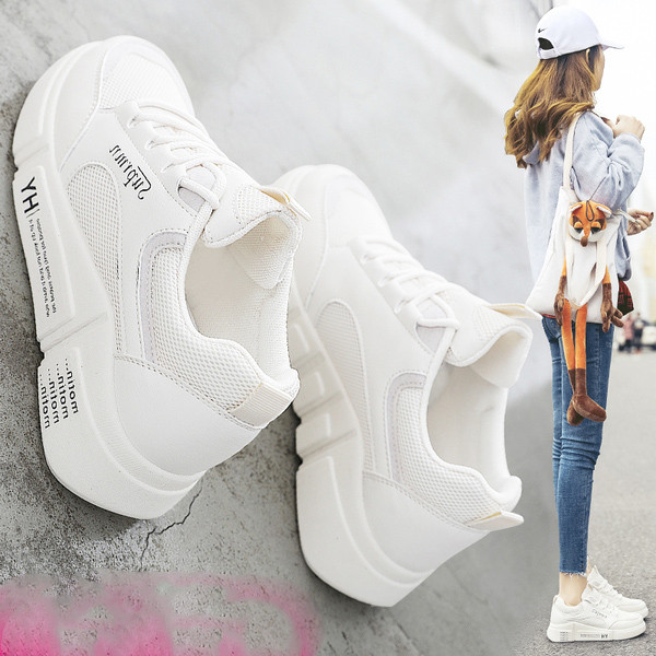 Modern női tornacipő magas talppal, három színben