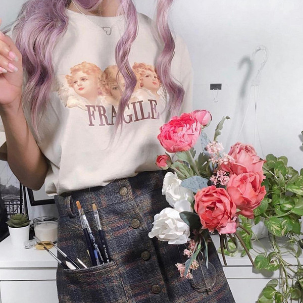 Aktuális női póló nyomattal