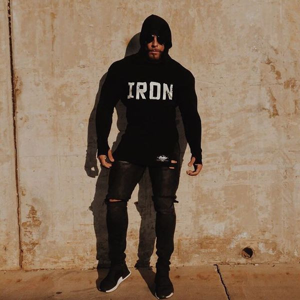 Modern férfi blúz felirattal és kapucnival három színben