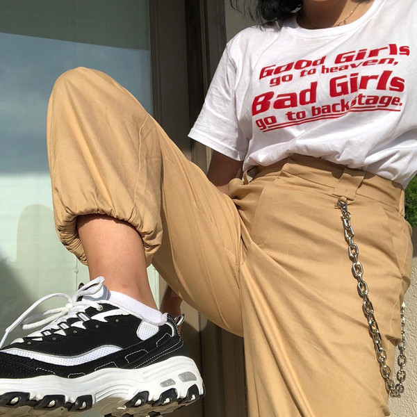 Alkalmi női póló fehér színben felirattal