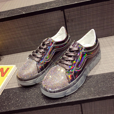 Stílusos női tornacipő kövekkel díszítve három színben