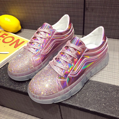 Stílusos női tornacipő kövekkel díszítve három színben