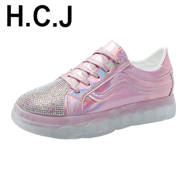 Stílusos női tornacipő kövekkel díszítve három színben