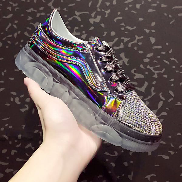 Stílusos női tornacipő kövekkel díszítve három színben