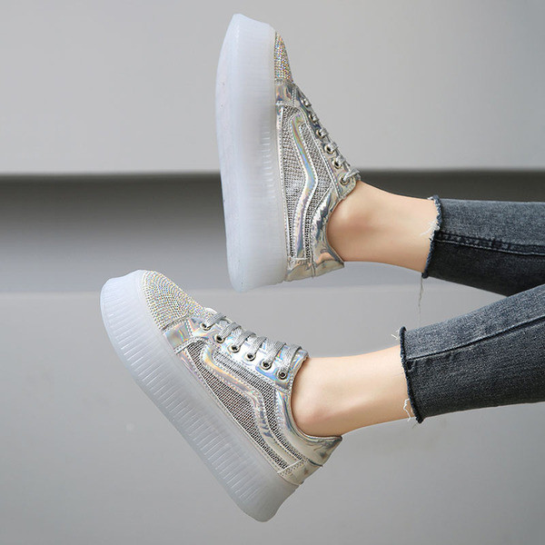 Női nyári tornacipő ezüst és rózsaszín hálóval