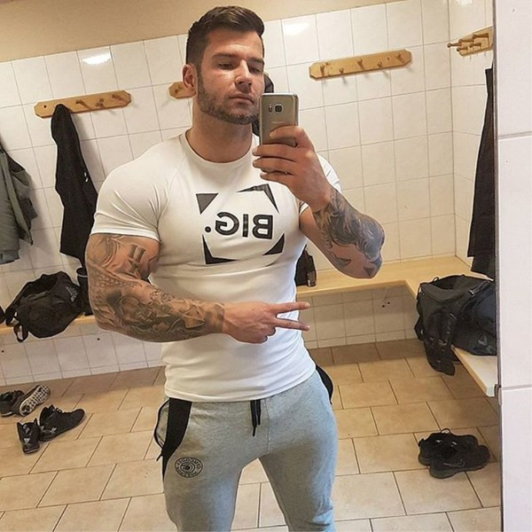 Modern férfi póló két színben, rátéttel