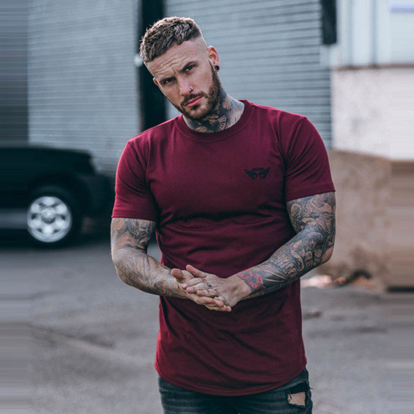 Tricou modern pentru bărbați în trei culori cu aplicație