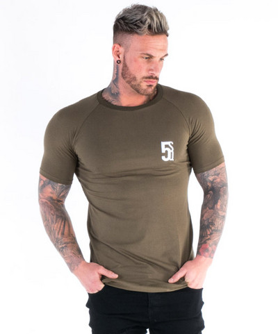 Stílusos férfi póló három színben hímzéssel