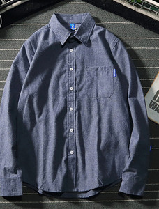 Modern férfi ing két színben, zsebbel