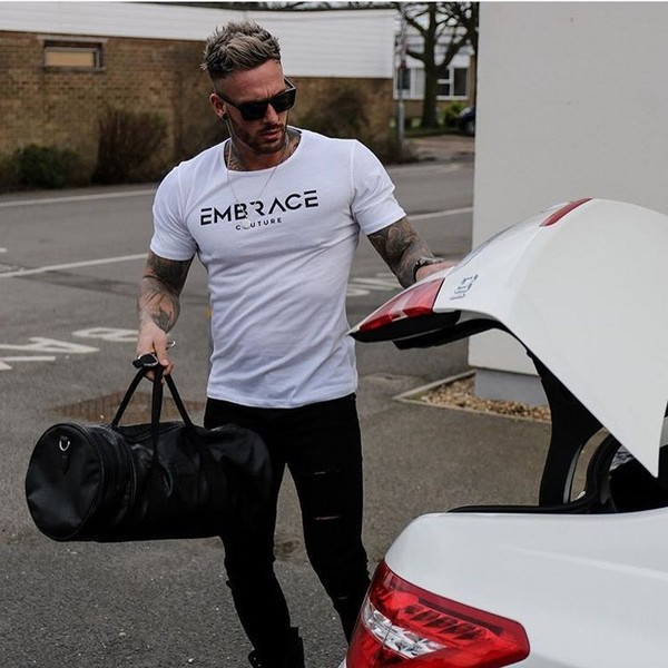 Stílusos férfi póló három színben felirattal