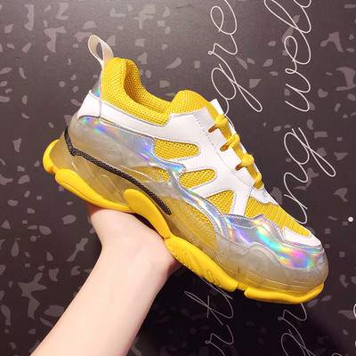 Αθλητικά γυναικεία αθλητικά παπούτσια με δεσμούς σε δύο χρώματα