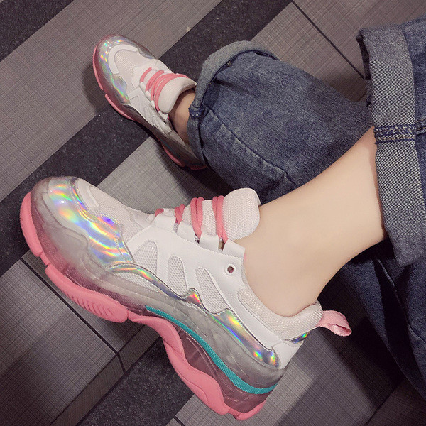 Αθλητικά γυναικεία αθλητικά παπούτσια με δεσμούς σε δύο χρώματα