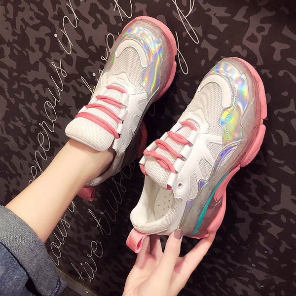 Αθλητικά γυναικεία αθλητικά παπούτσια με δεσμούς σε δύο χρώματα