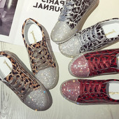 Μοντέρνα γυναικεία αθλητικά παπούτσια με πέτρινη διακόσμηση σε τρία χρώματα